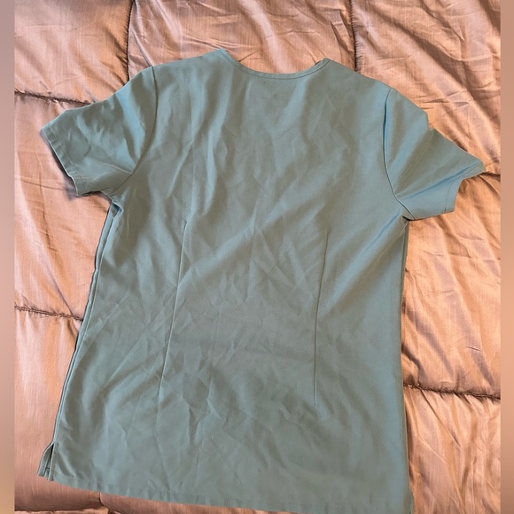 Figs teal 2 pocket scrub top size small - Picture 3 of 3